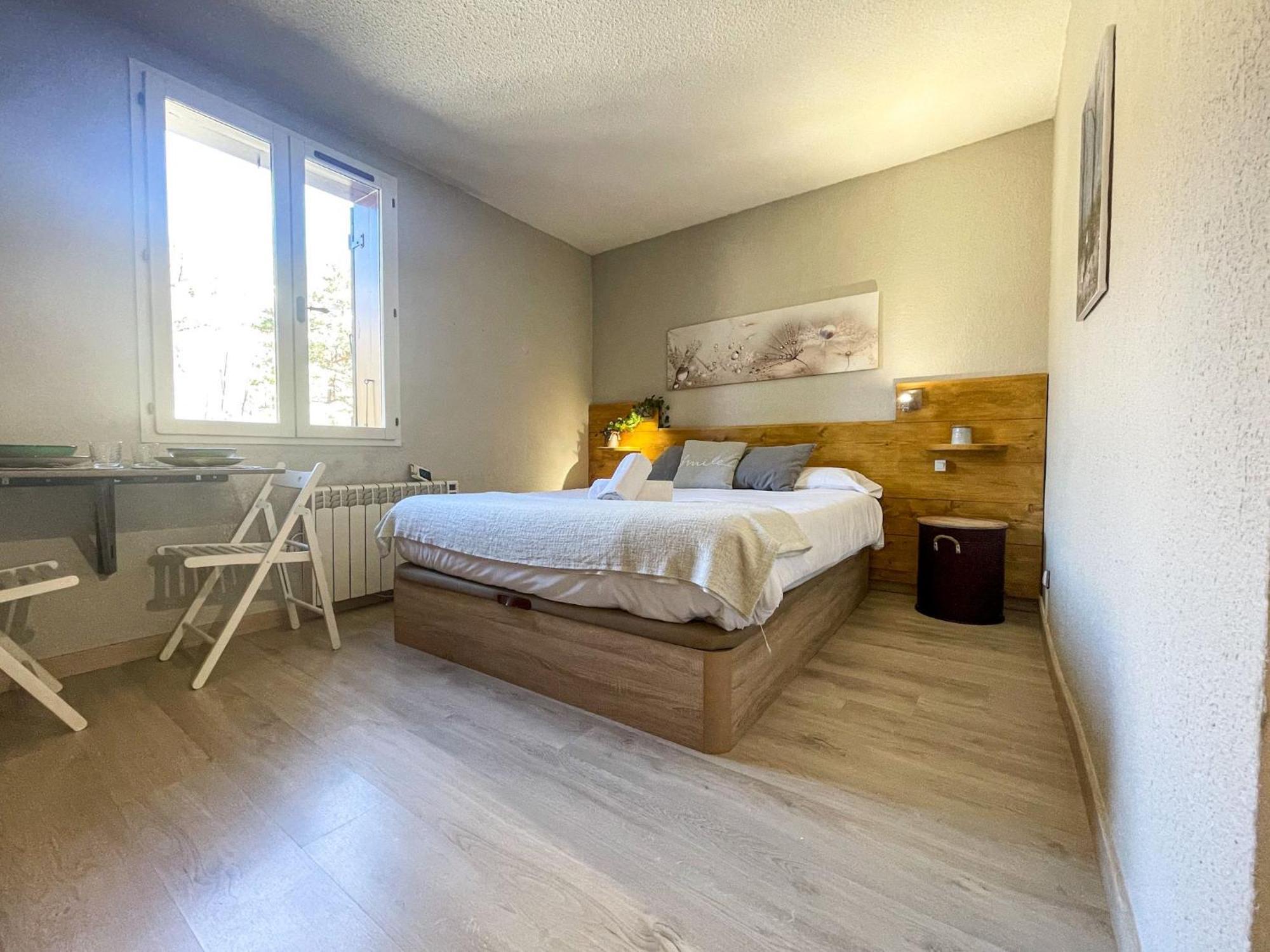 Apartamento Ideal Para Parejas En Enveitg Екстериор снимка